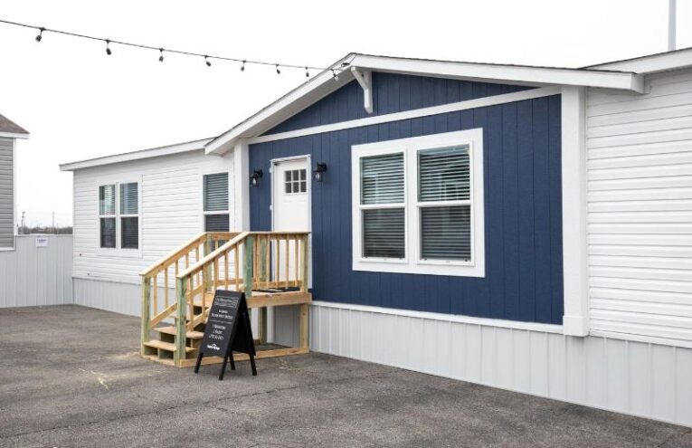 HOW TO REMODEL A MOBILE HOME