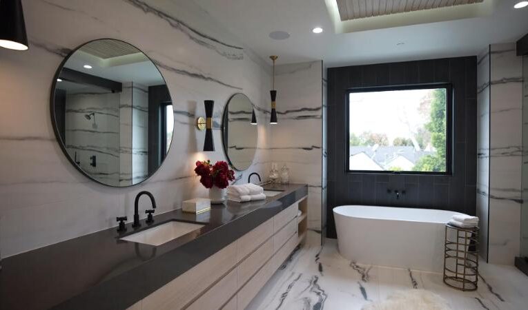 bathroom remodeling contractor Houston