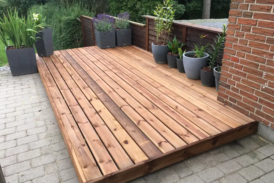 Tackling Common Stains on Decking
