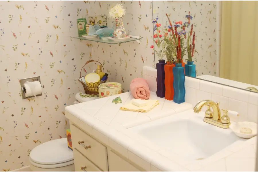 Is Washable Wallpaper Suitable for Bathrooms